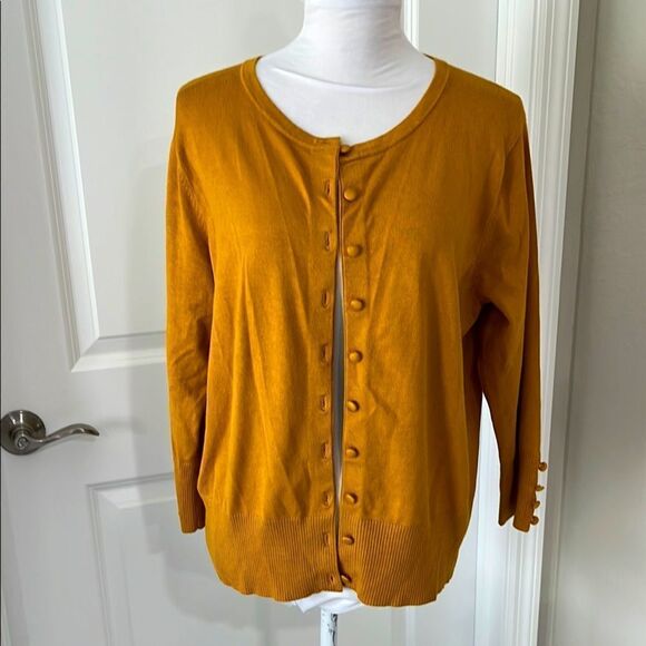 Philosophy Button Up Cardigan Super Soft Topaz Mustard Color Covered Buttons NWT - Picture 1 of 10